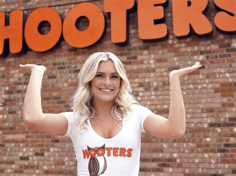 girls do porn hooters|Hooters Girl Porn Videos 